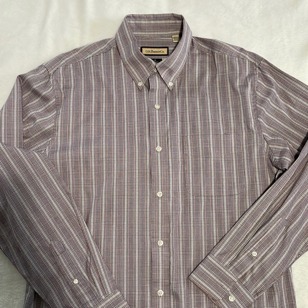 Men’s G.H. Bass & Co striped button down shirt. Size M. Pristine condition.